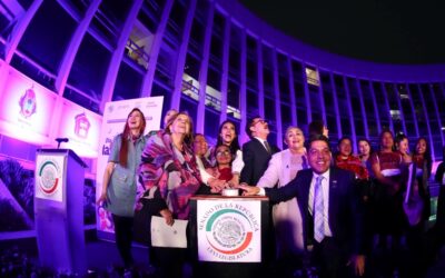Senado se ilumina de morado por el Día Internacional de la Mujer