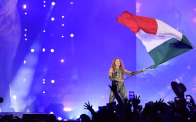 Noche histórica de Shakira en el Zócalo ante 400 mil fans