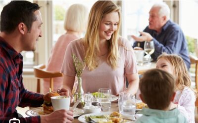 Estiman que 92% de mexicanos festejarán a Mamá en restaurantes