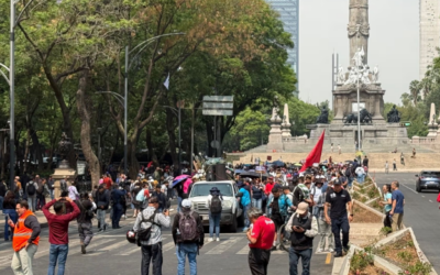 Marcha del CNTE provoca cierres en Reforma y Zócalo