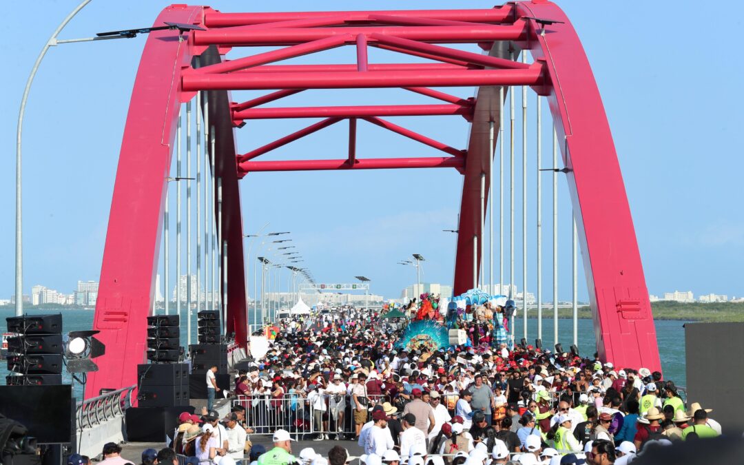Inauguran el Puente Nichupté en Cancún, Q. Roo