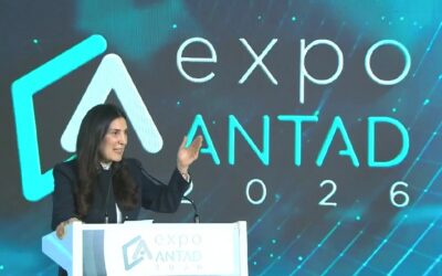 Certeza jurídica y seguridad, pilares de actividad económica: Kenia López