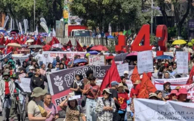 Maestros realizan megamarcha y colapsan CDMX