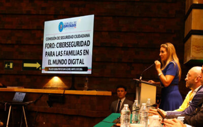 Impulsa Diputada Saiden ciberseguridad para las familias en el mundo digital