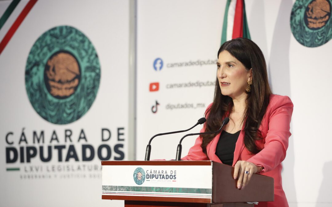 Llama Kenia López a encontrar soluciones con la CNTE