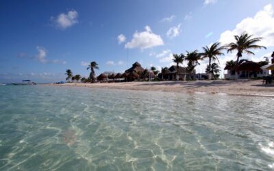 Anuncian decreto para proteger a Mahahual del gran turismo
