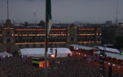 Zócalo luce repleto de aficionados para ver encuentro México-Corea del Sur