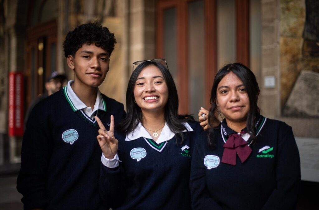 Egresan 527 mil estudiantes de primera generación del Bachillerato Nacional