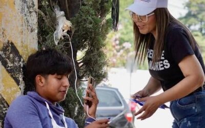 Panistas reparten kits de útiles escolares para apoyar economía familiar
