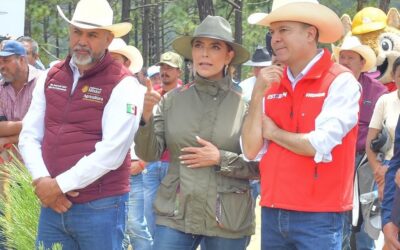 Participa Olivia Salomón y Esteban Villegas en Jornada de Reforestación