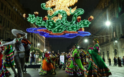 Encienden alumbrado decorativo en el Zócalo: un homenaje a todas las mujeres