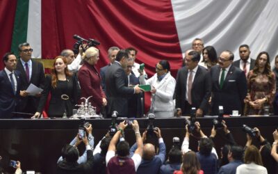 Gritan en San Lázaro en entrega de informe: ¡Es un honor estar con Claudia hoy!