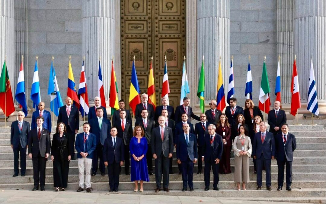 IA ya cambia al mundo; debemos definir sus reglas: Pedro Haces