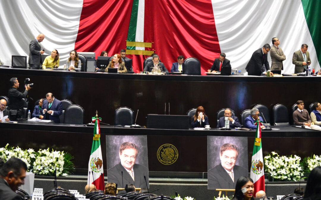 Rinde homenaje Cámara de Diputados al columnista de Excelsior, Francisco Garfias